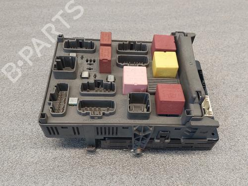 Used Fuse box Fuse box RENAULT LAGUNA II Grandtour (KG0/1_) 1.9 dCi (KG0G) (120 hp) 40222013 40222013