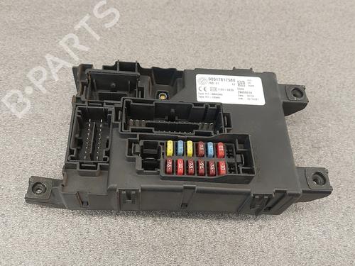 Used Fuse box Fuse box FIAT GRANDE PUNTO (199_) 1.3 D Multijet (75 hp) 40256385 40256385