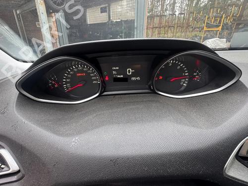 Used Instrument cluster Instrument cluster PEUGEOT 308 SW II (LC_, LJ_, LR_, LX_, L4_) 1.6 BlueHDi 120 (120 hp) 40464145 40464145