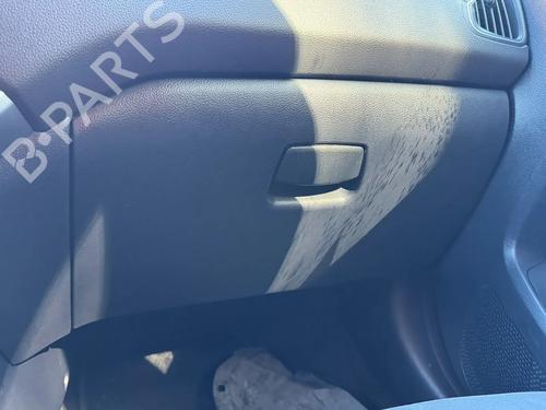 Used Glove box Glove box KIA RIO III (UB) 1.2 CVVT (84 hp) 40464287 40464287