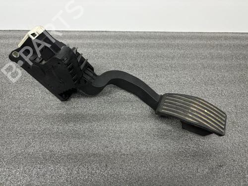 Used Pedal OPEL CORSA E (X15) 1.3 CDTI (08, 68) (95 hp) 21163647