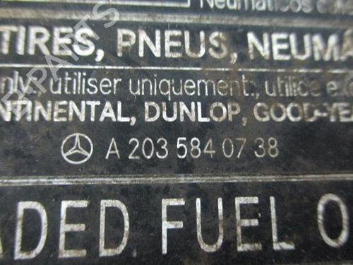 Tapa exterior combustible MERCEDES-BENZ C-CLASS (W203) C 200 Kompressor (203.042) | BP16602259C131 