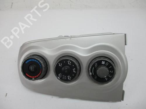 Climate control TOYOTA YARIS (_P9_) 1.3 VVT-i (NCP90_, NCP90R) | BP16608335I5 