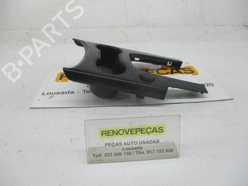 Apoio de Braço / Consola central PEUGEOT 3008 MPV (0U_) 1.6 HDi (109 hp) 9685858777