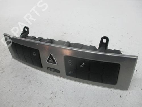 Commutateur MERCEDES-BENZ C-CLASS (W203) C 220 CDI (203.006, 203.008) | BP16610239I30