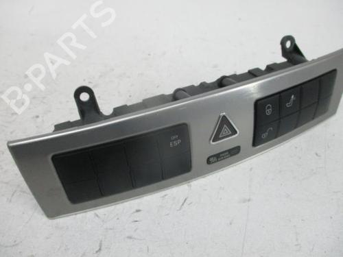 Commutateur MERCEDES-BENZ C-CLASS (W203) C 220 CDI (203.006, 203.008) | BP16610239I30