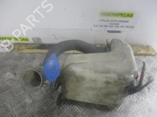 Used Windscreen washer tank LAND ROVER FREELANDER I (L314) 2.0 DI 4x4 (98 hp) 17965828