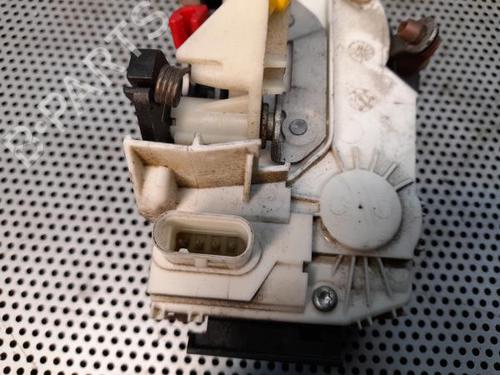 Front right lock DODGE CALIBER 2.0 CRD | BP16621417C97