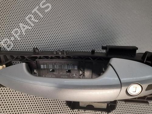 Front left exterior door handle MERCEDES-BENZ C-CLASS (W204) C 220 CDI (204.002) | BP19038565C128 