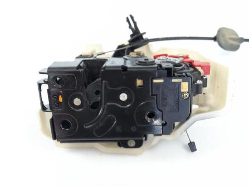 Rear right lock VW GOLF PLUS V (5M1, 521) 2.0 TDI 7L0839016
