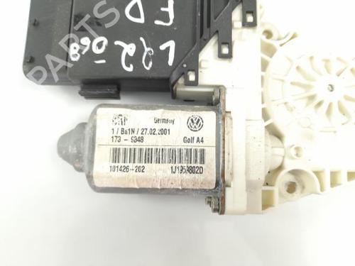 Right front window motor VW GOLF IV (1J1) 1.4 16V | BP16631312E20 