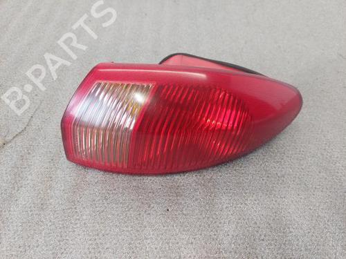 Right taillight ALFA ROMEO 147 (937_) 1.9 JTD (937.AXD1A, 937.BXD1A, 937.AXV1A, 937.BXB1A,... (115 hp)null