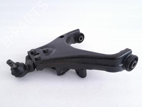 Used Right front suspension arm KIA SORENTO I (JC) 2.5 CRDi 4WD (140 hp) 17338127