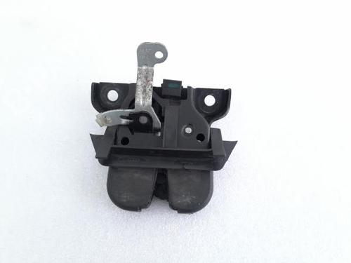 Hood lock AUDI A4 B5 Avant (8D5) 2.5 TDI 2 PINOS