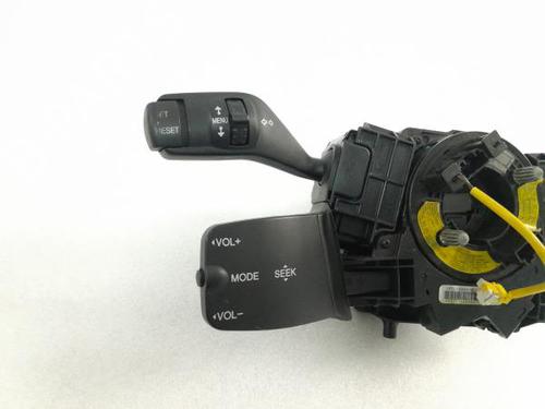 Przełącznik zespolony kolumny kierowniczej FORD FOCUS II (DA_, HCP, DP) 1.6 TDCi | BP21189648I23