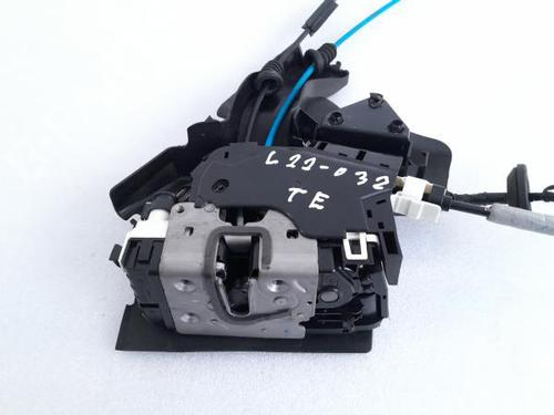 Rear left lock MERCEDES-BENZ C-CLASS (W204) C 220 CDI (204.008) | BP22374588C100 