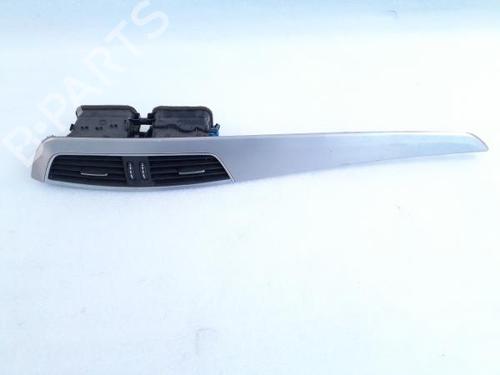 Air vent MERCEDES-BENZ C-CLASS (W204) C 220 CDI (204.002) A204 680 70 71