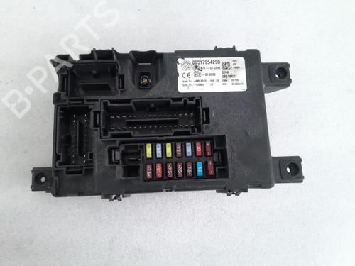 Fuse box FIAT PUNTO EVO Hatchback Van (199_) 1.3 D Multijet (199CXD1B, 199CXD1A) 517954290