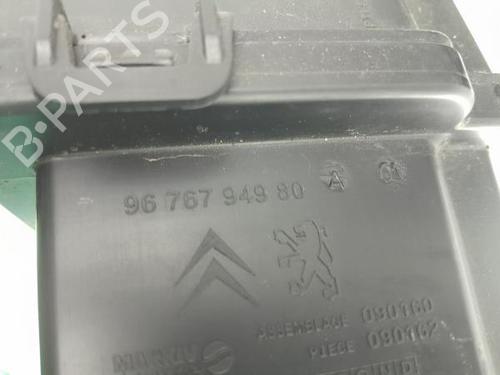 Air filter box PEUGEOT 208 I (CA_, CC_) 1.2 VTI 82 | BP25030464M87