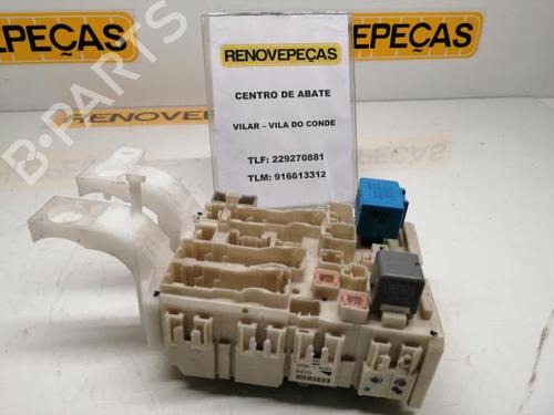 Używane Skrzynka bezpieczników TOYOTA YARIS (_P9_) 1.3 VVT-i (NCP90_, NCP90R) (86 hp) 16601216