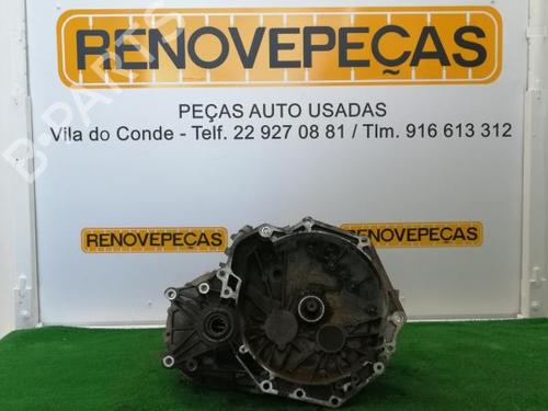 Używane Skrzynia biegów OPEL ZAFIRA A MPV (T98) 2.0 DTI 16V (F75) (101 hp) 16607596