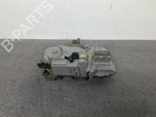 Używane Zamek drzwi przednich prawych PEUGEOT 406 (8B) [1995-2005]  16591586