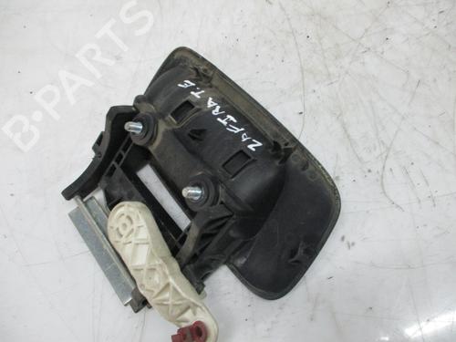 Klamka zewnętrzna drzwi tylnych lewych OPEL ZAFIRA A MPV (T98) 2.0 DI (F75) | BP18705916C130