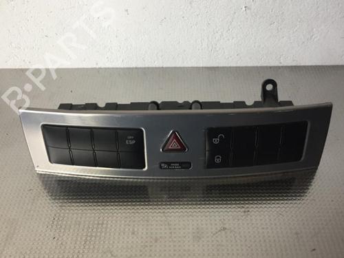 Używane Przełącznik MERCEDES-BENZ C-CLASS (W203) [2000-2007]  16599815