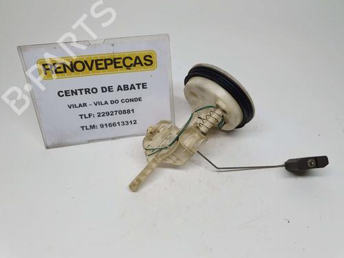 Używane Pompa paliwa BMW 3 Compact (E46) 316 ti (115 hp) 16612909