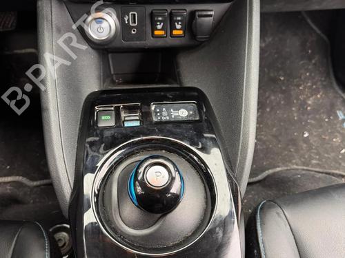 Front right lock NISSAN LEAF (ZE1) Electric | BP31905645C97 - Image 17