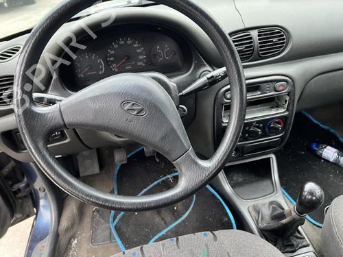 Fensterheber links vorne HYUNDAI ACCENT I (X-3) 1.3 i 12V | BP30463711C22