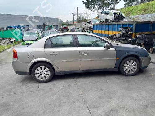 Venstre  foran tåkelykt OPEL VECTRA C (Z02) 1.8 16V | BP21057820C30 