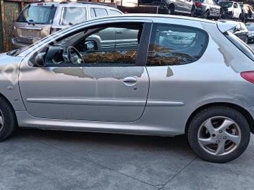 Zamek drzwi przednich prawych PEUGEOT 206 Hatchback (2A/C) 1.4 16V | BP27475725C97 