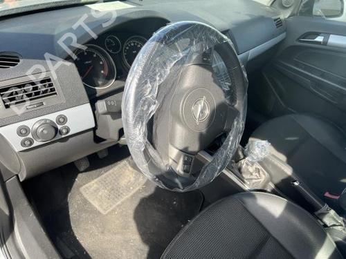 Windscreen washer tank OPEL ASTRA H (A04) 1.3 CDTI (L48) | BP24640526C113 
