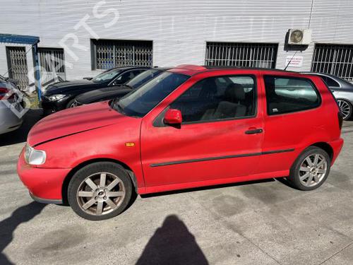 Ignition distributor VW POLO III (6N1) 50 1.0 | BP18885288M68 