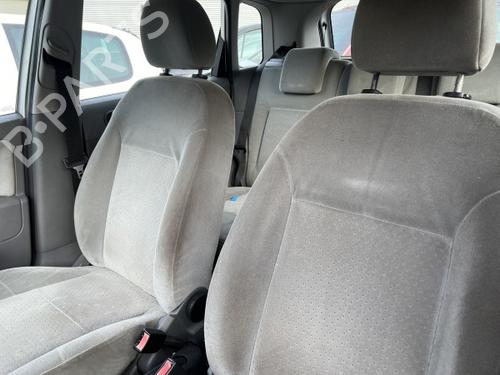 Right taillight FORD FIESTA V (JH_, JD_) 1.4 16V | BP29039305C35