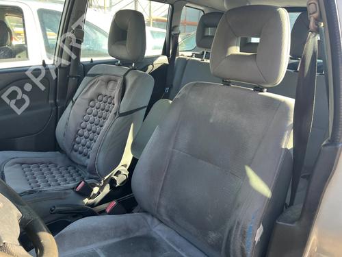 Interior roof light MITSUBISHI SPACE STAR MPV (DG_A) 1.9 DI-D (DG4A) | BP32142573I8 