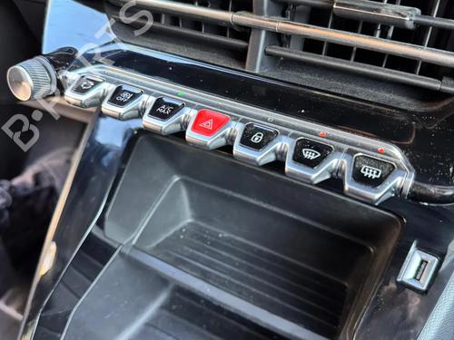 Right taillight PEUGEOT 208 II (UB_, UP_, UW_, UJ_) 1.5 BlueHDI 100 | BP31092565C35 