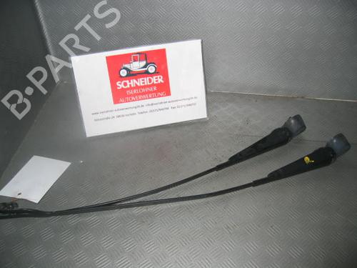 Used Front windshield wiper arm OPEL CORSA B (S93) 1.4 i (F08, F68, M68) (60 hp) 15224535