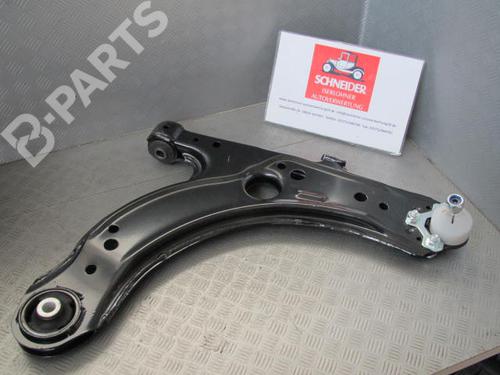 Used Right front suspension arm VW GOLF IV (1J1) 1.4 16V (75 hp) 4577561