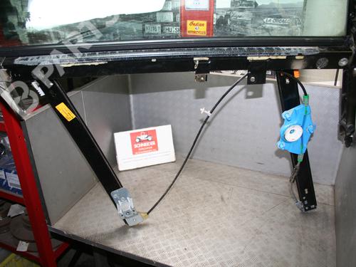 Alzavetro anteriore sinistro AUDI A4 B6 (8E2) 1.6 | BP4580825C22 