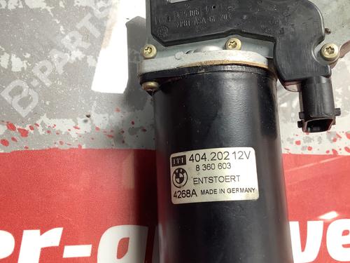 Used Front wiper motor Front wiper motor BMW 5 (E39) 520 i (150 hp) 9697194 9697194