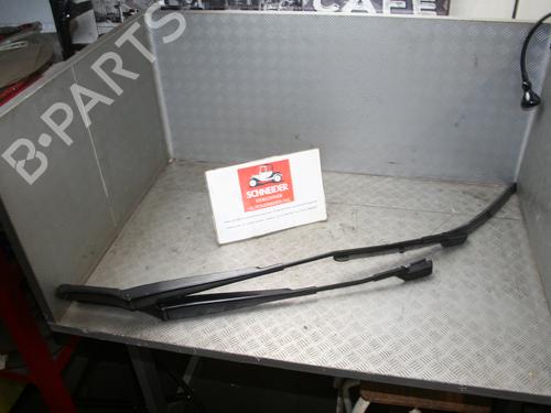 Used Front windshield wiper arm VW GOLF V (1K1) 1.9 TDI (105 hp) 15223807