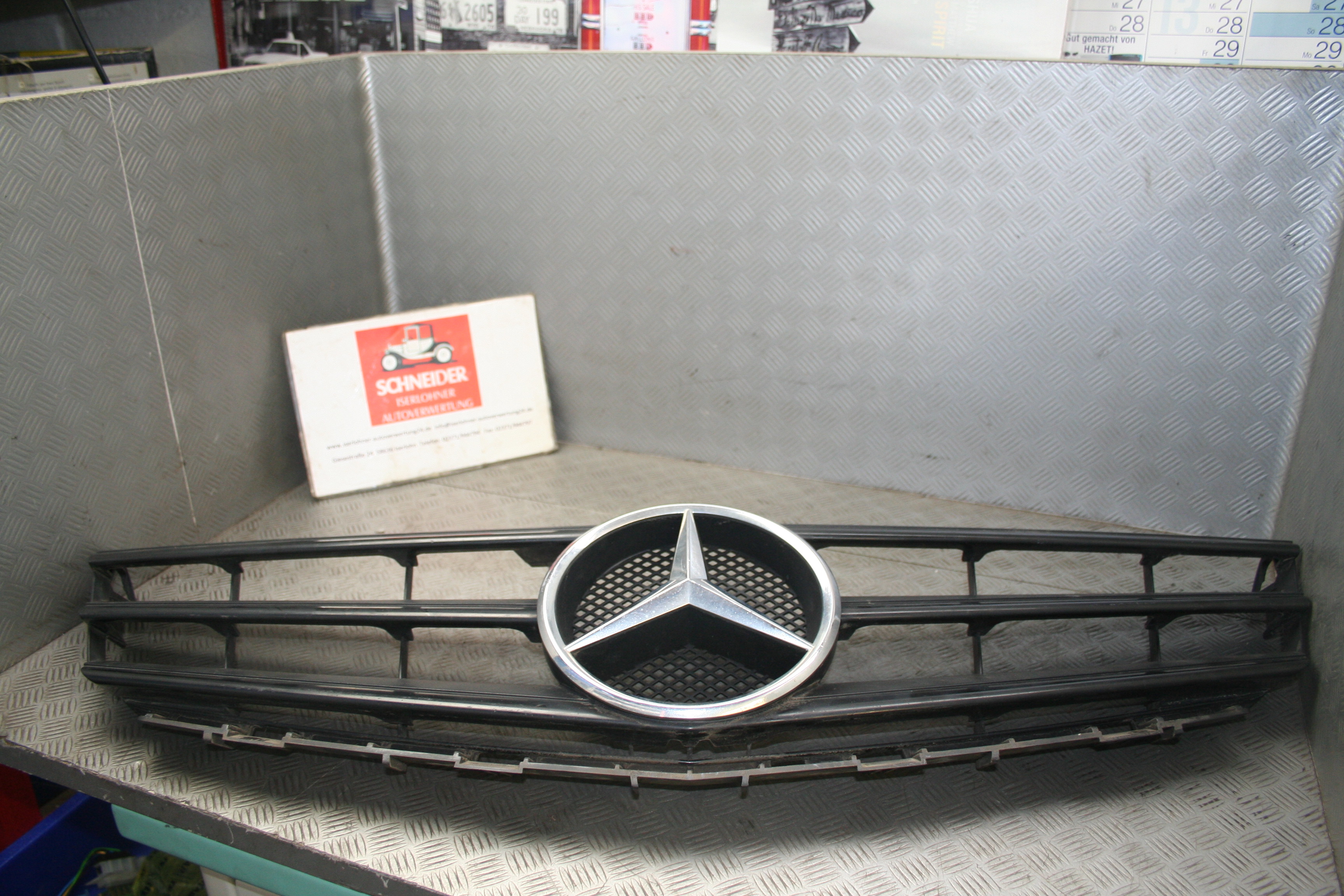 NEW Genuine Mercedes Benz a Classe W176 AMG Pare-chocs Avant Calandre Capot Droit O//S
