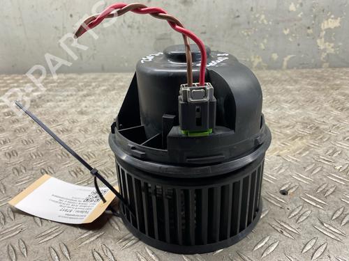 Used Heater blower motor FORD FOCUS III Turnier 1.0 EcoBoost (125 hp) 27273853