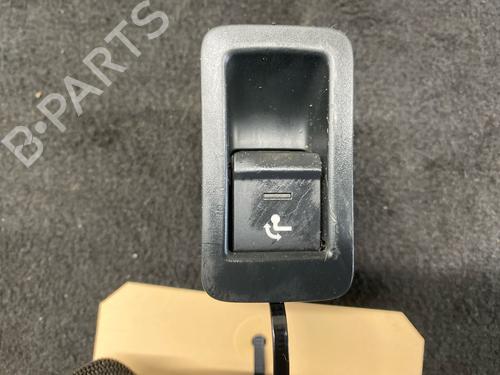 Used Switch AUDI A4 B9 Avant (8W5, 8WD) 2.0 TDI (150 hp) 33182643