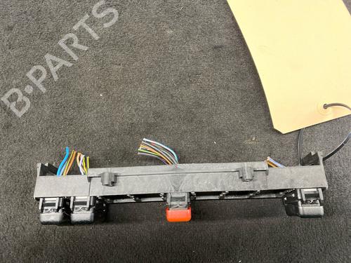 Switch MERCEDES-BENZ E-CLASS (W124) E 220 (124.022) | BP36667400I30 - Image 2