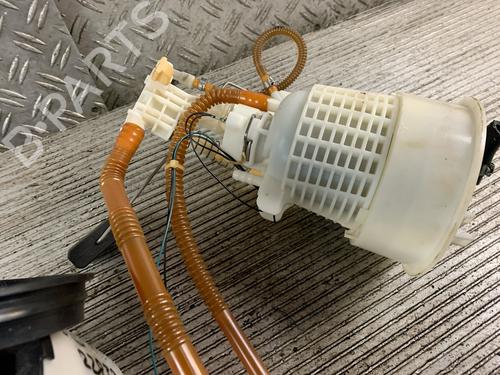 Fuel pump MERCEDES-BENZ CLS (C219) CLS 350 (219.357) | BP22132081M76 