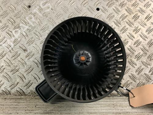 Heater blower motor JEEP GRAND CHEROKEE IV (WK, WK2) 3.0 CRD V6 4x4 | BP16529639M62 