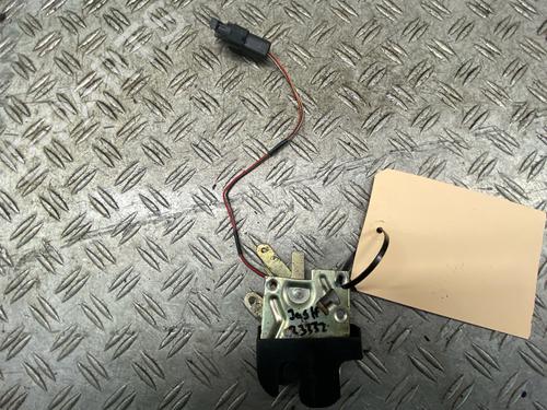 Fechadura da mala Fechadura da mala JAGUAR XJ (XJ40, XJ81) 6 3.2 24V (199 hp) 34152768 34152768